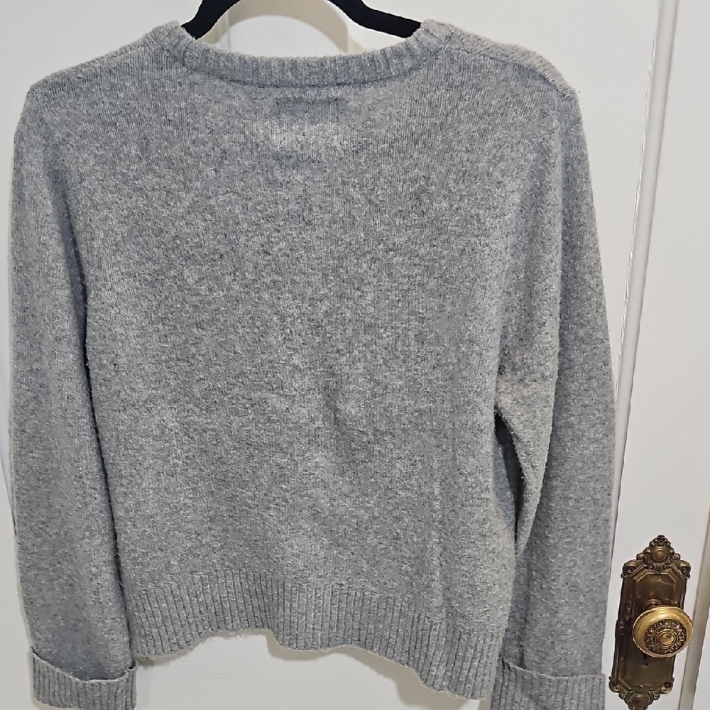 Vero Moda Light Gray V-Neck Button Front Cardigan - Picture 8 of 9
